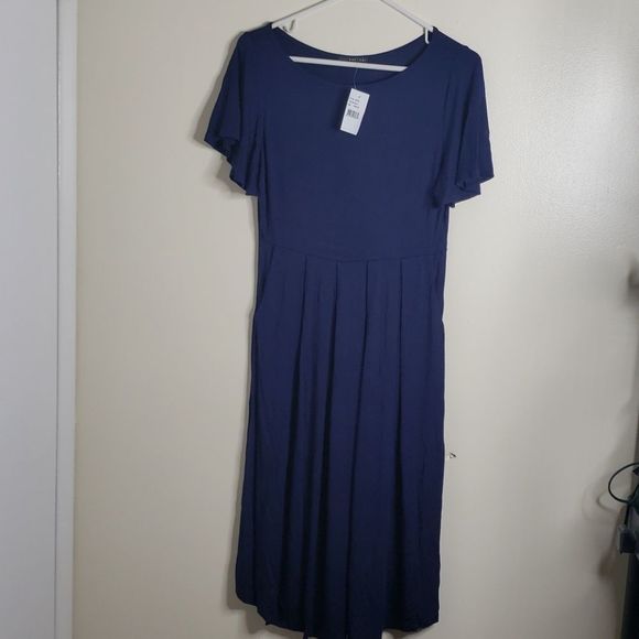 Flutter Sleeve Pocket Dress - Picture 2 of 5
